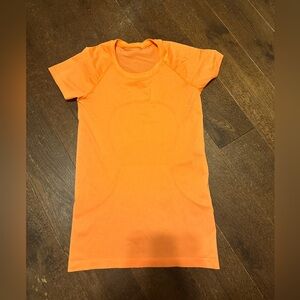 Lululemon Swiftly Tech Short Sleeve